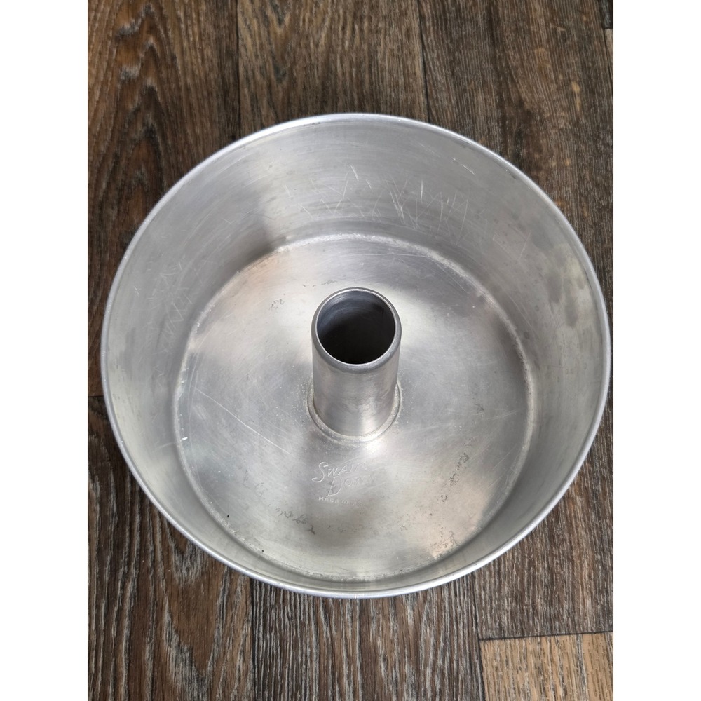 Vintage Swans Down Aluminum Angel Food Cake Pan Made in USA 9.5 Inch Tube Pan